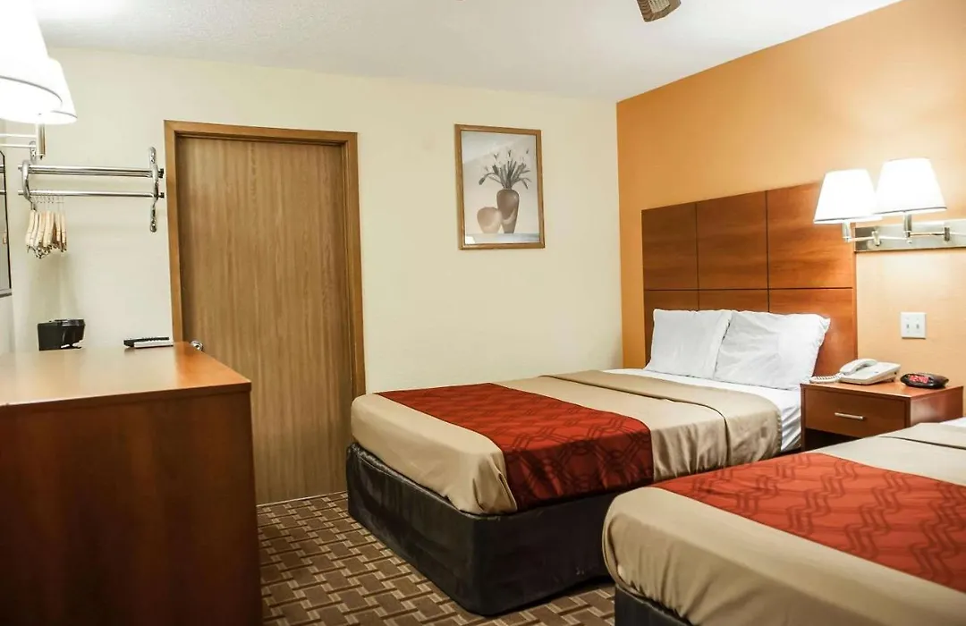 Econo Lodge Midtown Albuquerque-1