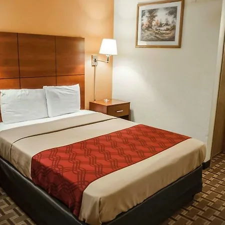 Econo Lodge Midtown Albuquerque-3